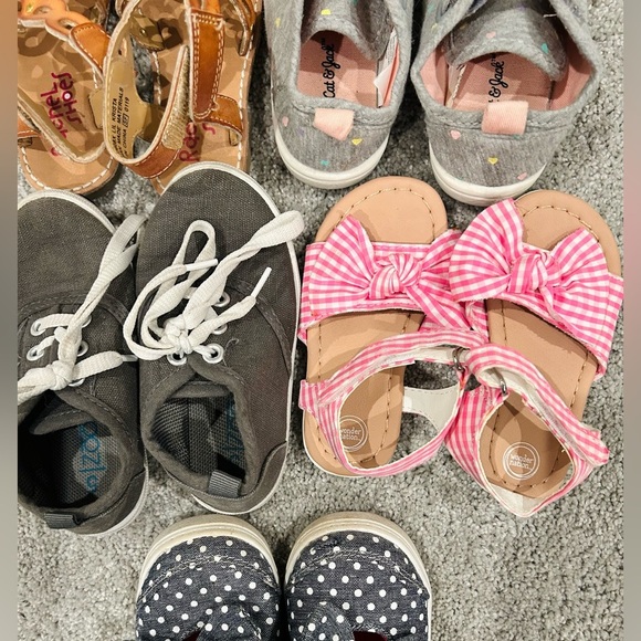 Toddler Girl Shoe Bundle! Sizes 4-7 - Picture 3 of 5